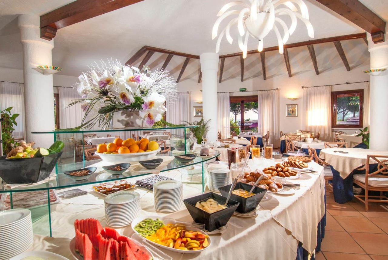Hotel Punta Est Baja Sardinia Ngoại thất bức ảnh