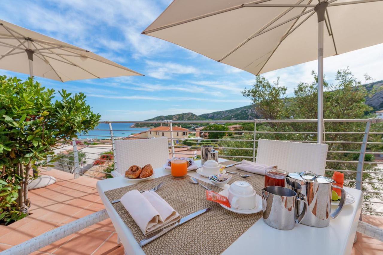 Hotel Punta Est Baja Sardinia Ngoại thất bức ảnh