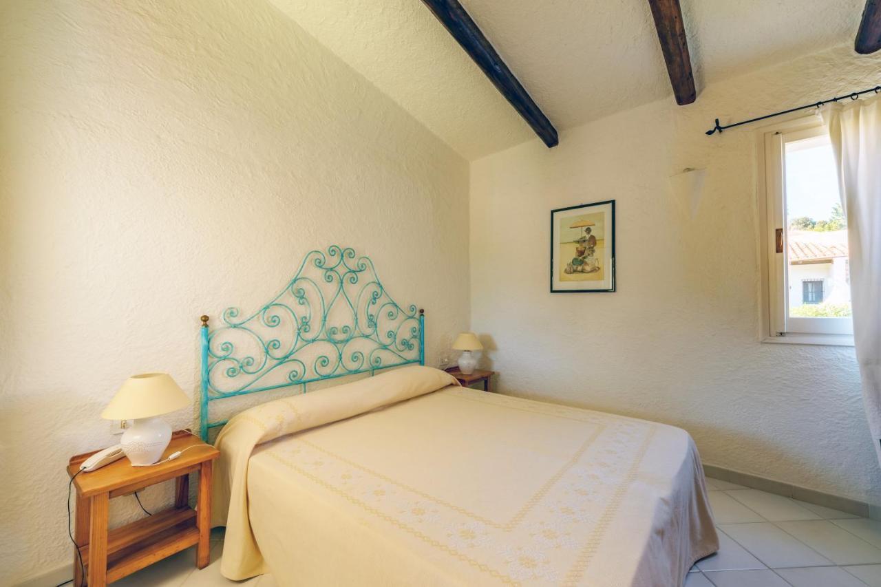 Hotel Punta Est Baja Sardinia Ngoại thất bức ảnh