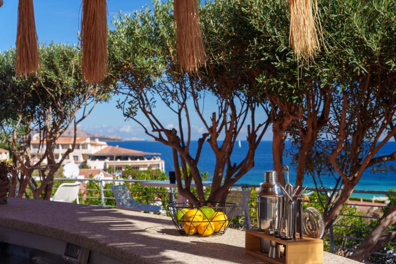 Hotel Punta Est Baja Sardinia Ngoại thất bức ảnh