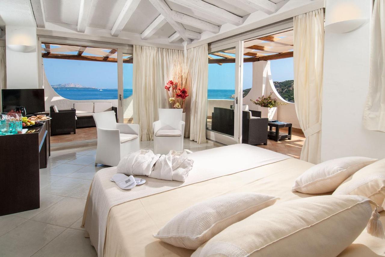 Hotel Punta Est Baja Sardinia Ngoại thất bức ảnh